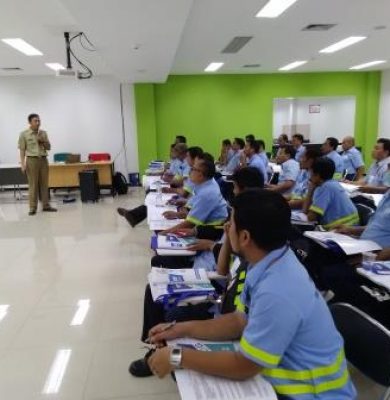 Training Operator Forklift Kelas 2 04