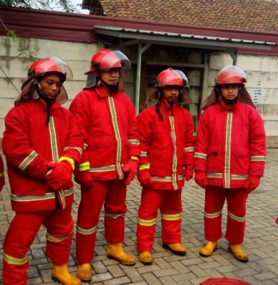 TRAINING PETUGAS PEMADAM KEBAKARAN